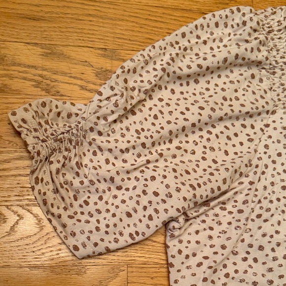 Democracy Beige and Rose Gold t-shirt with cute cinches at shoulder sleeve 2XL - Picture 6 of 6